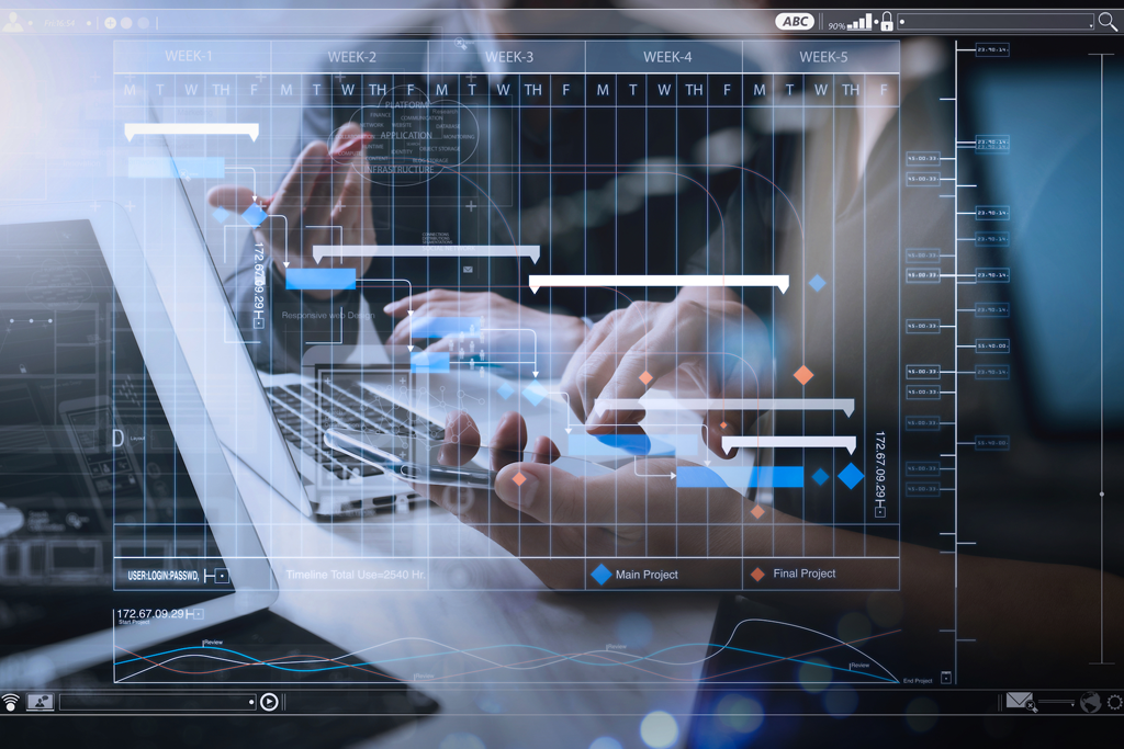 Medewerkers aan het werk met de geautomatiseerde resource planning software