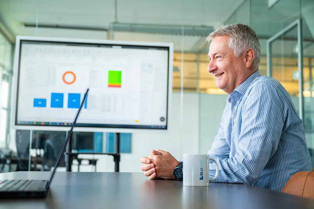 Microsoft service software