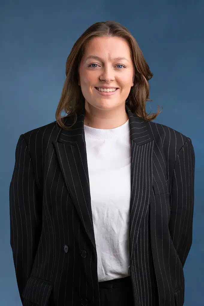 Portretfoto van Marketing Medewerker Linde van der Velde